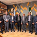 دیدار دکتر صلاح الدین دلشاد با ریاست دانشگاه علوم پزشکی بیرجند ومعاونبین ومسئولین بیمارستان رازی ومعاینه کودکان دچار ناهنجاری های مادرزادی در تاریخ ۴ آذر ۱۴۰۴